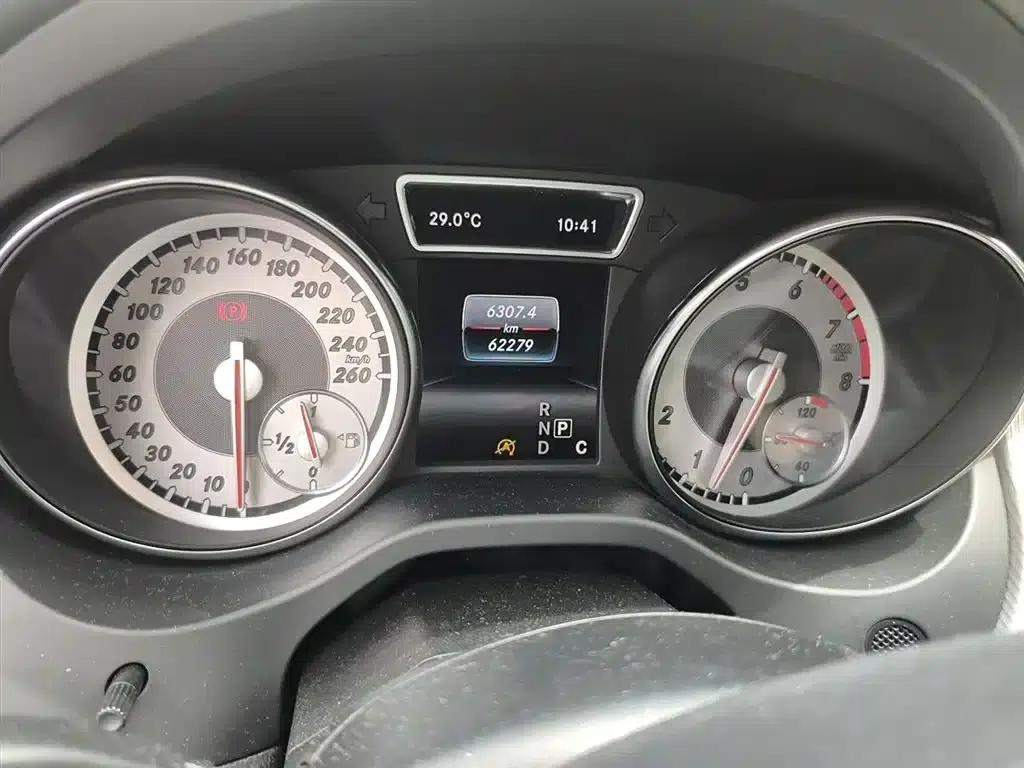 Imported Mercedes-Benz CLA 2016 CLA 200 Fashion Edition — миниатюра 5