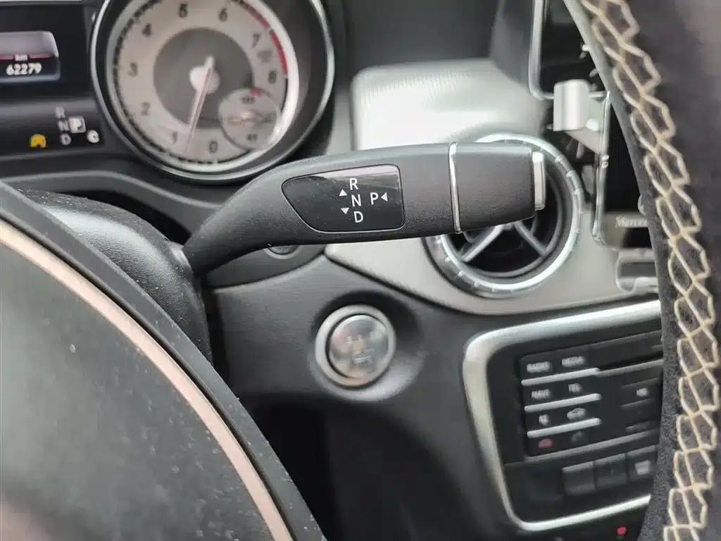 Imported Mercedes-Benz CLA 2016 CLA 200 Fashion Edition — миниатюра 7