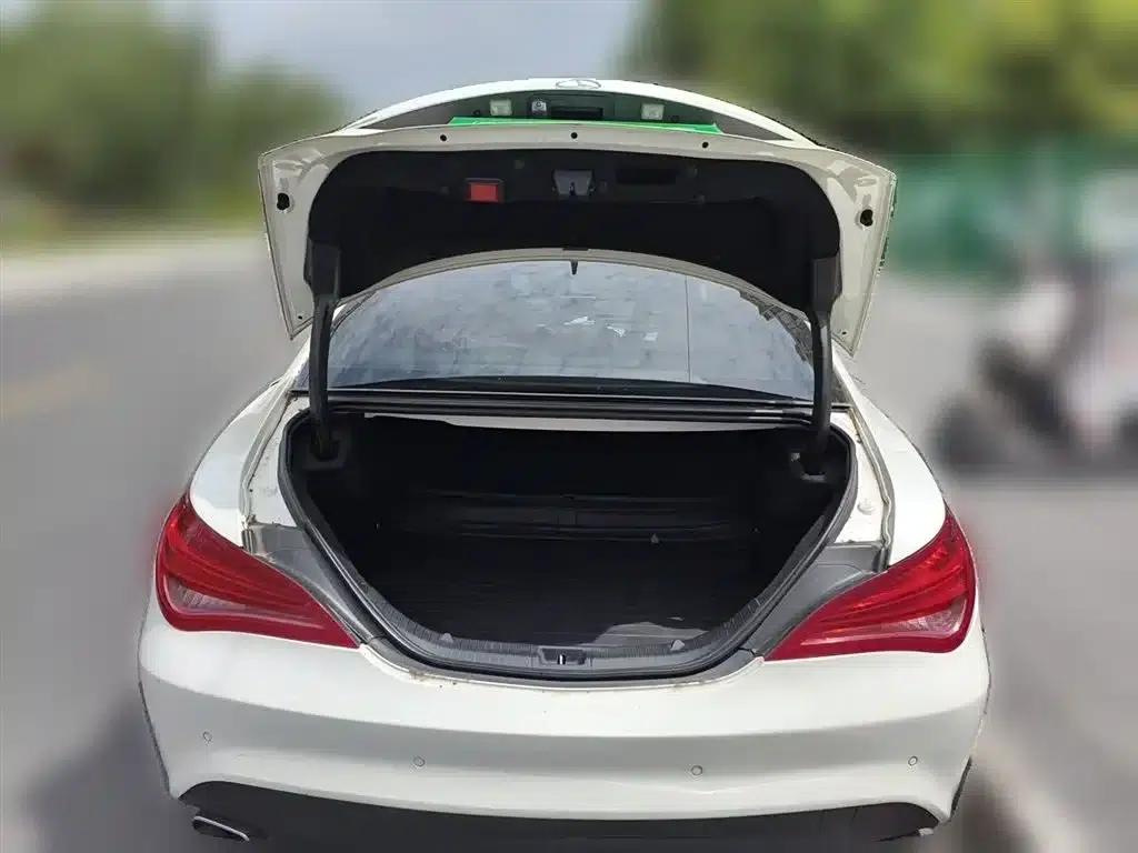 Imported Mercedes-Benz CLA 2016 CLA 200 Fashion Edition — миниатюра 10