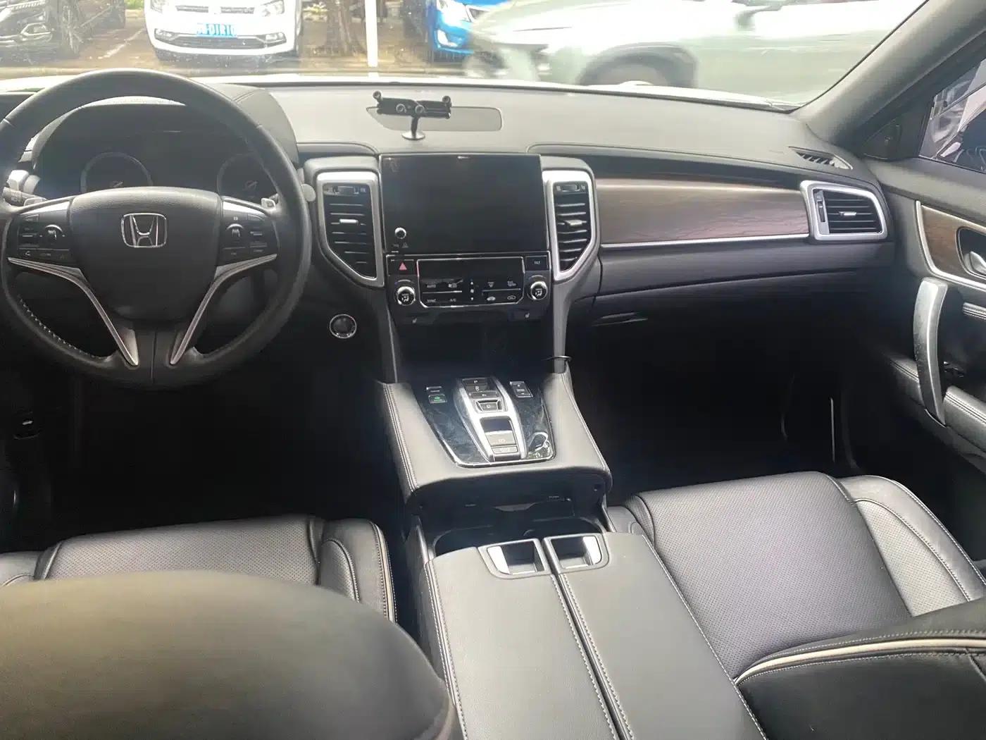 Honda UR-V 2017 370TURBO 2WD Premium Edition (National V Emission Standard) — миниатюра 5
