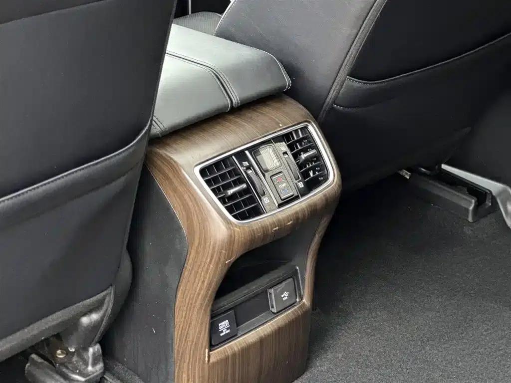 Honda UR-V 2017 370TURBO 2WD Premium Edition (National V Emission Standard) — миниатюра 12
