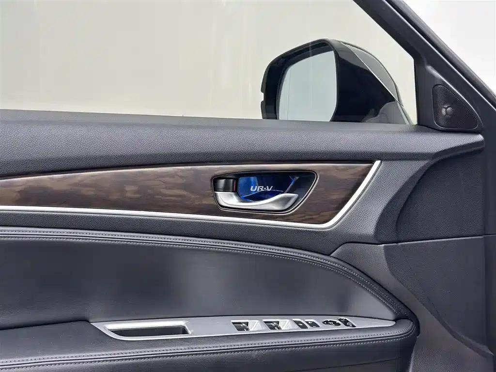 Honda UR-V 2017 370TURBO 2WD Premium Edition (National V Emission Standard) — миниатюра 14