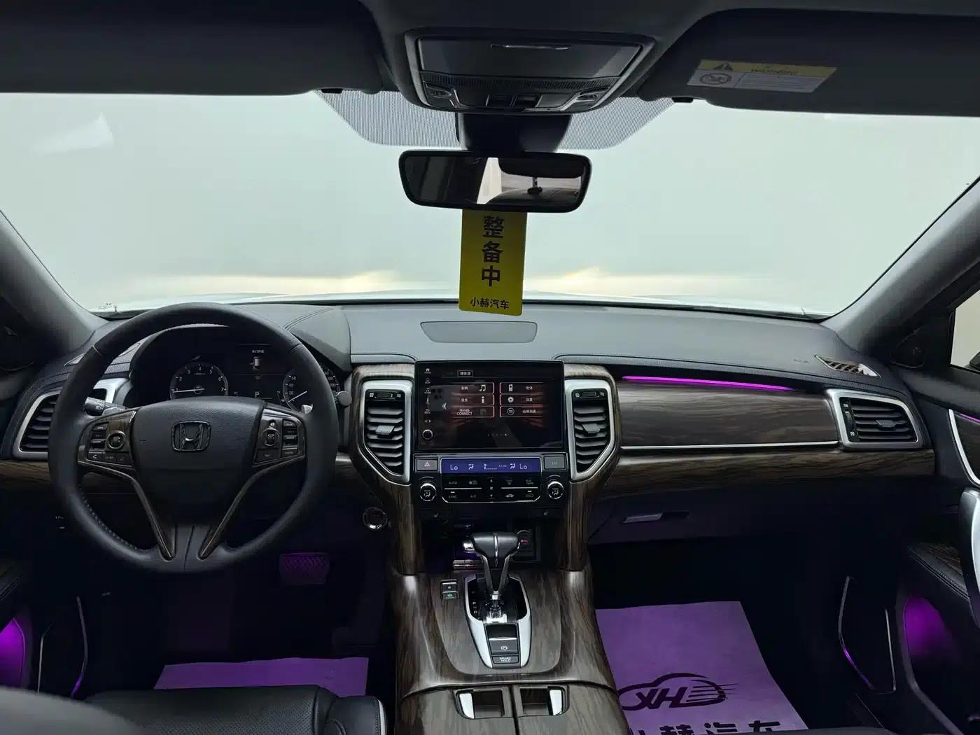 Honda UR-V 2017 240TURBO 2WD Luxury Edition (China V Emission Standard) — миниатюра 9