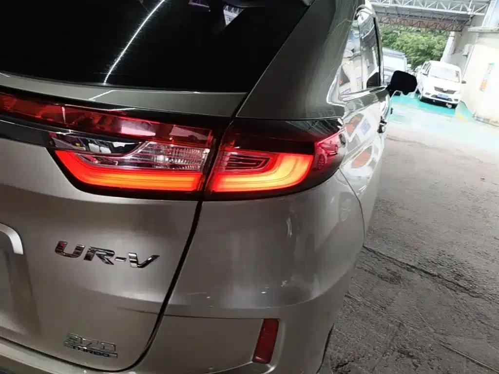 Honda UR-V 2017 370TURBO 2WD Premium Edition (National V Emission Standard) — миниатюра 8