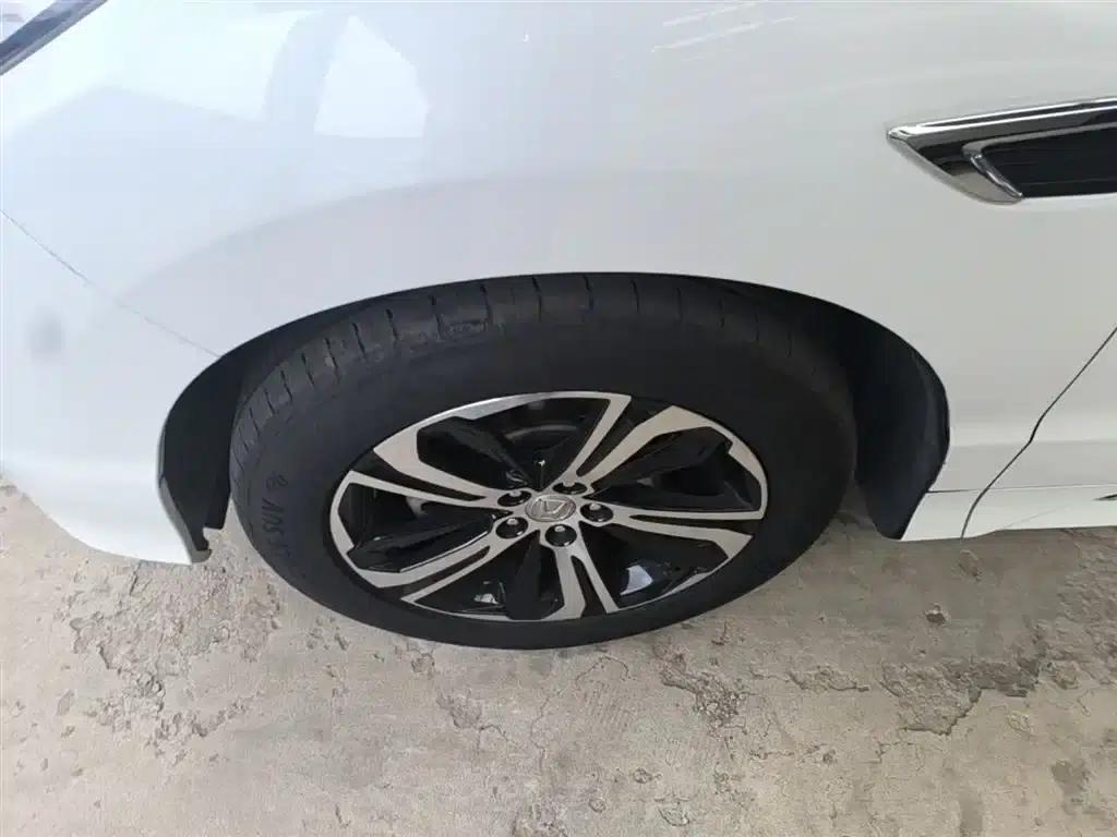 Honda UR-V 2017 370TURBO 2WD Premium Edition (National V Emission Standard) — миниатюра 23
