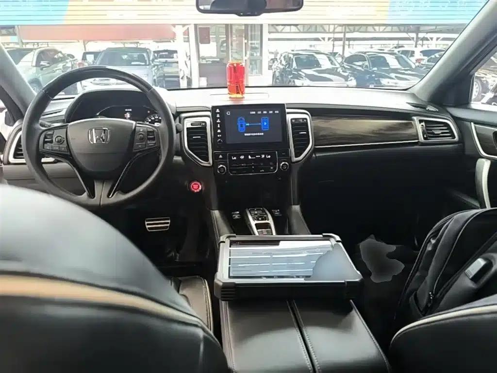 Honda UR-V 2017 370TURBO 2WD Premium Edition (National V Emission Standard) — миниатюра 10