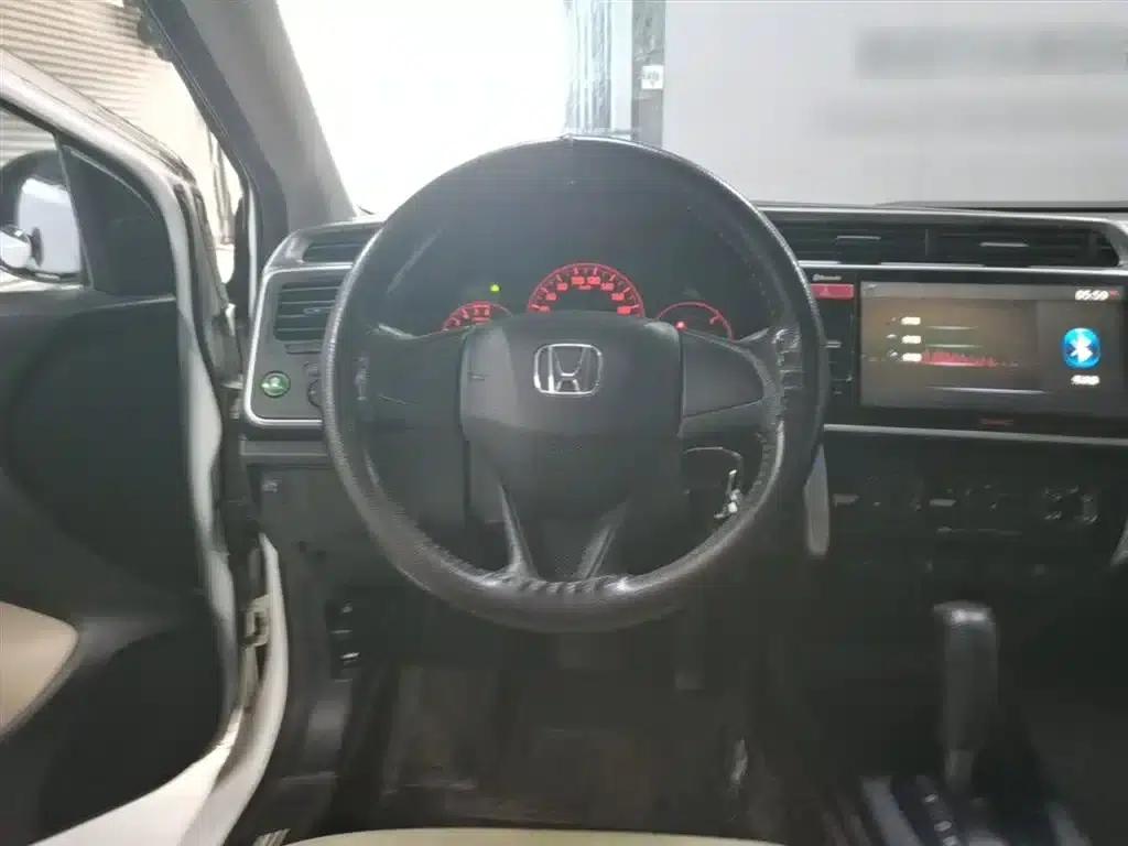 Honda City 2015 1.5L CVT Comfort Edition — миниатюра 11