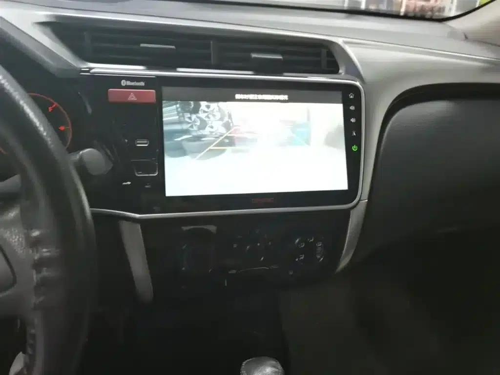 Honda City 2015 1.5L CVT Comfort Edition — миниатюра 13
