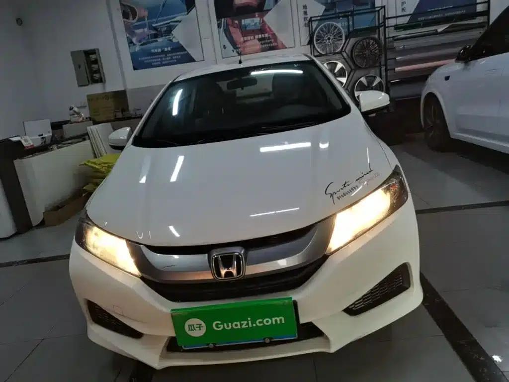 Honda City 2015 1.5L CVT Comfort Edition — миниатюра 3
