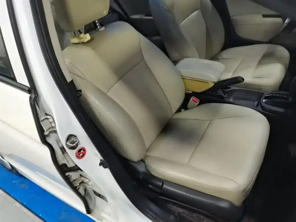Honda City 2015 1.5L CVT Comfort Edition — миниатюра 25
