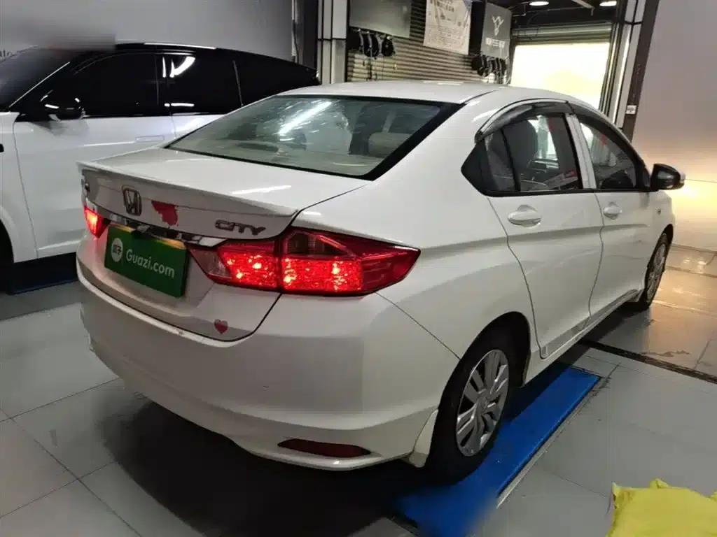 Honda City 2015 1.5L CVT Comfort Edition — миниатюра 7