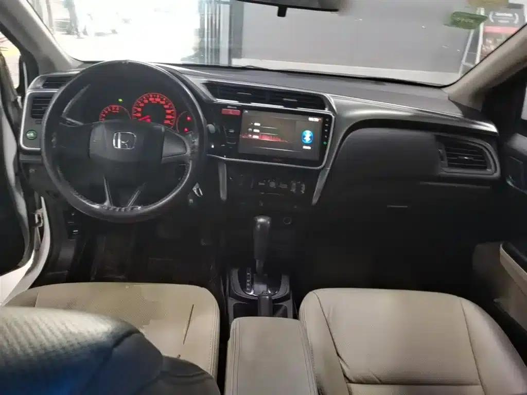 Honda City 2015 1.5L CVT Comfort Edition — миниатюра 10