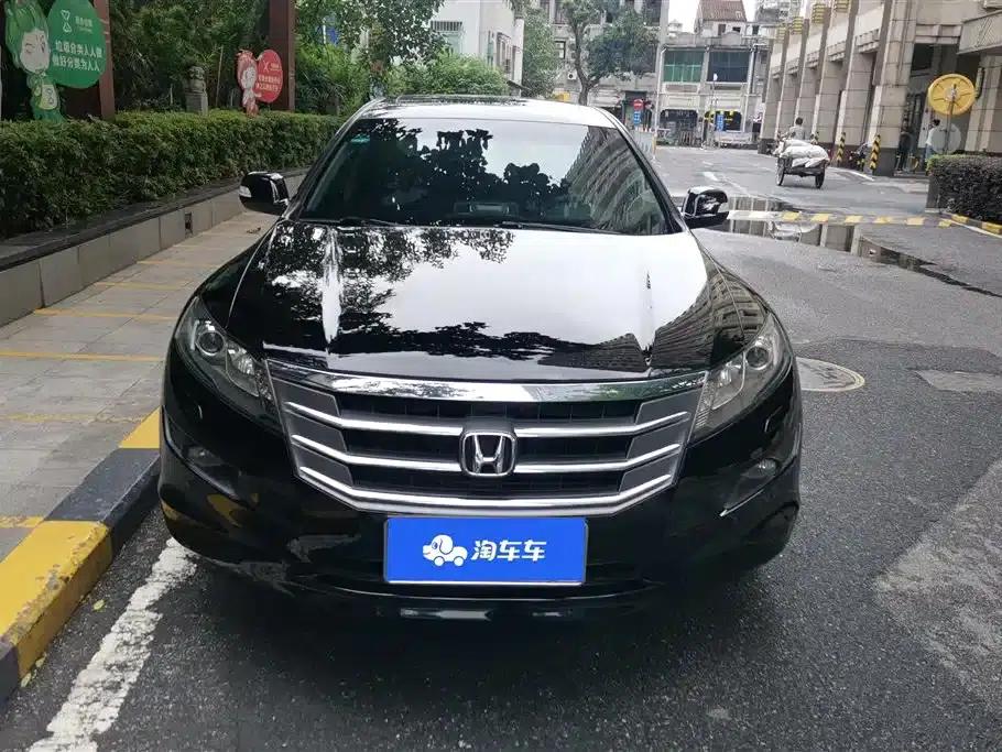 Crosstour 2012 2.4L Luxury Edition — миниатюра 2