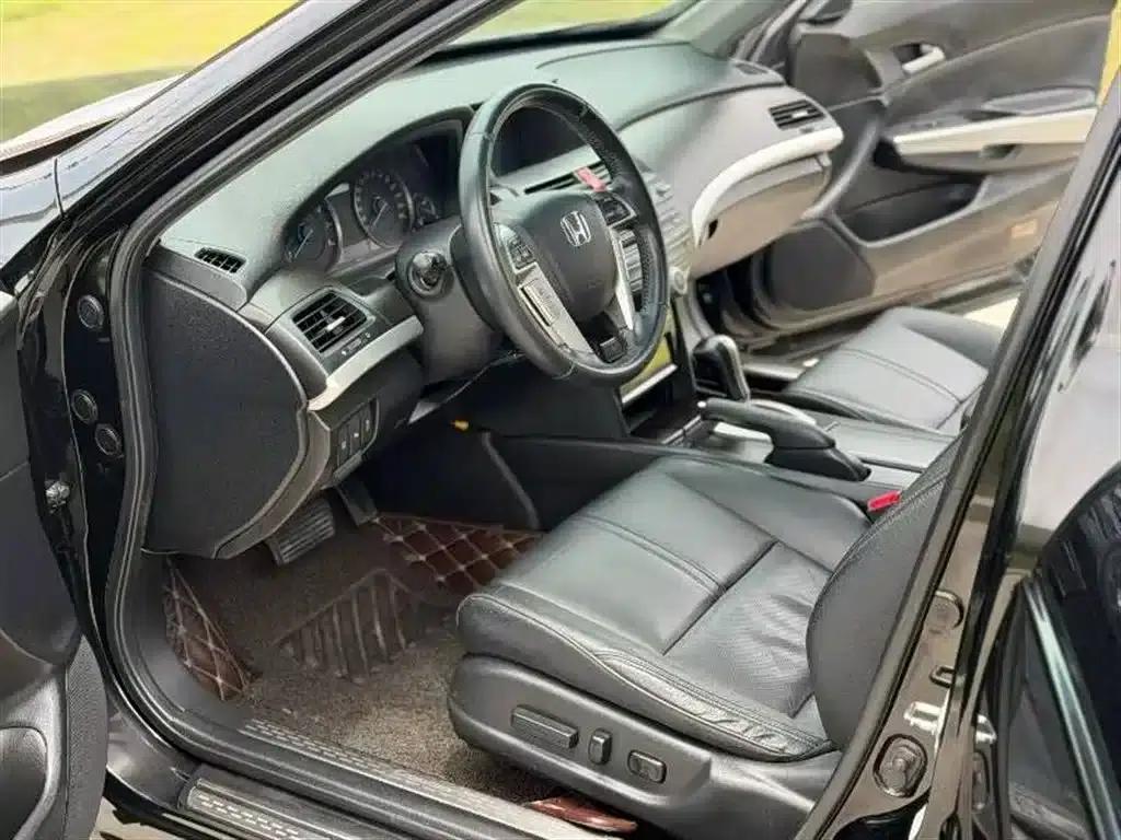 Crosstour 2012 2.4L Premium Edition — миниатюра 3