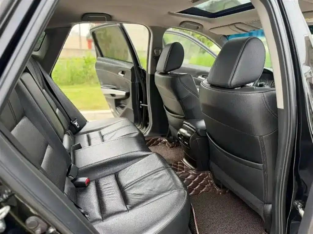 Crosstour 2012 2.4L Premium Edition — миниатюра 5