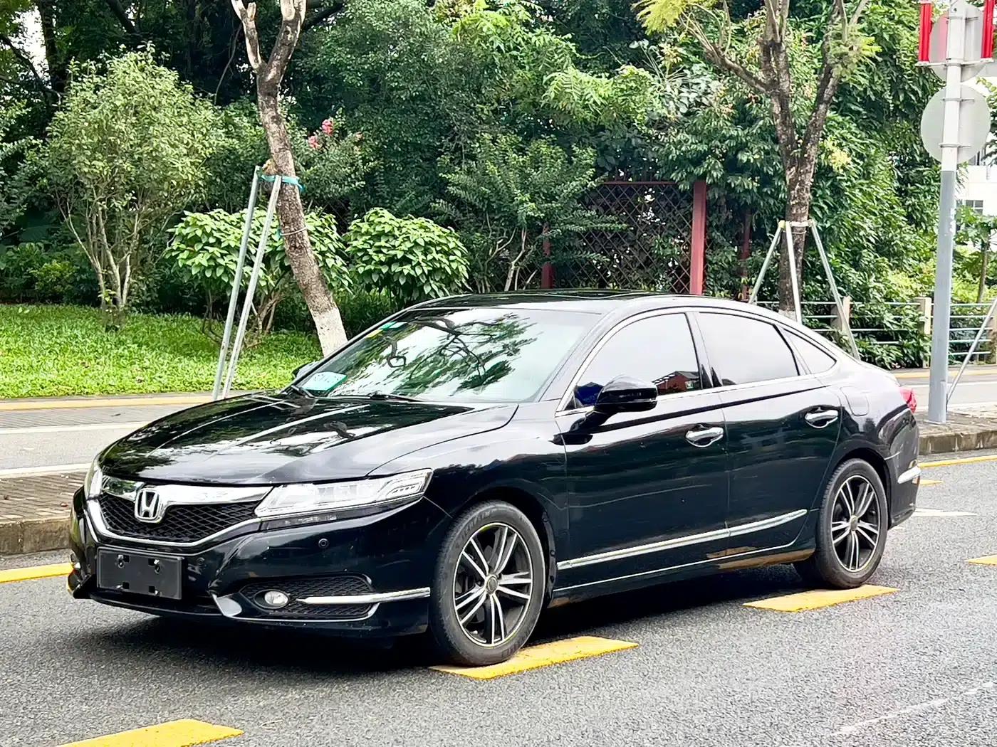 Spirior 2015 2.4L Premium Edition — миниатюра 1