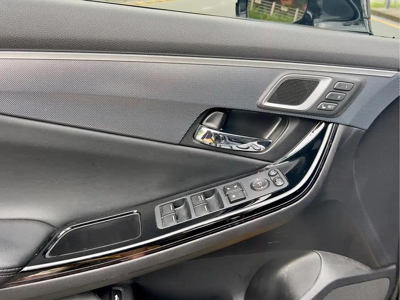 Spirior 2015 2.4L Premium Edition — миниатюра 13