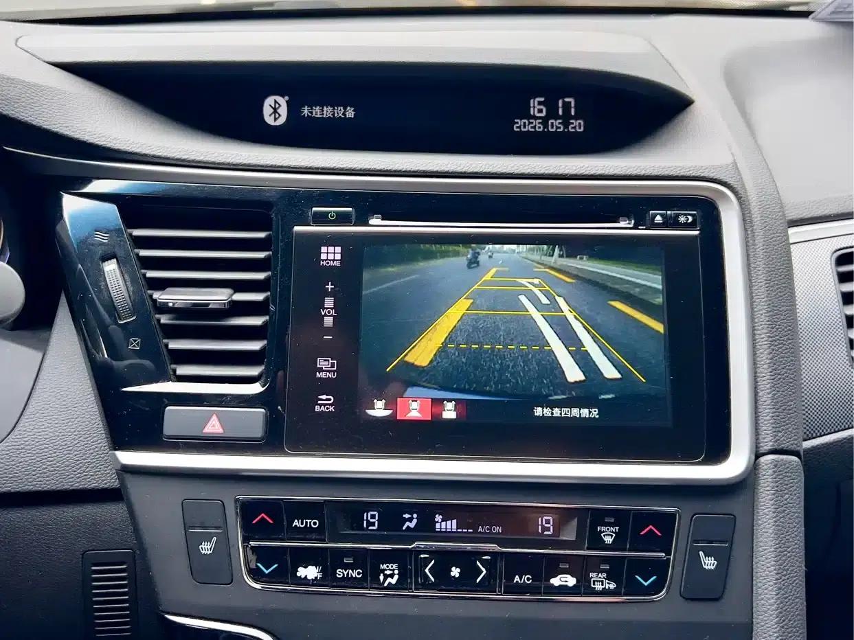 Spirior 2015 2.4L Premium Edition — миниатюра 14
