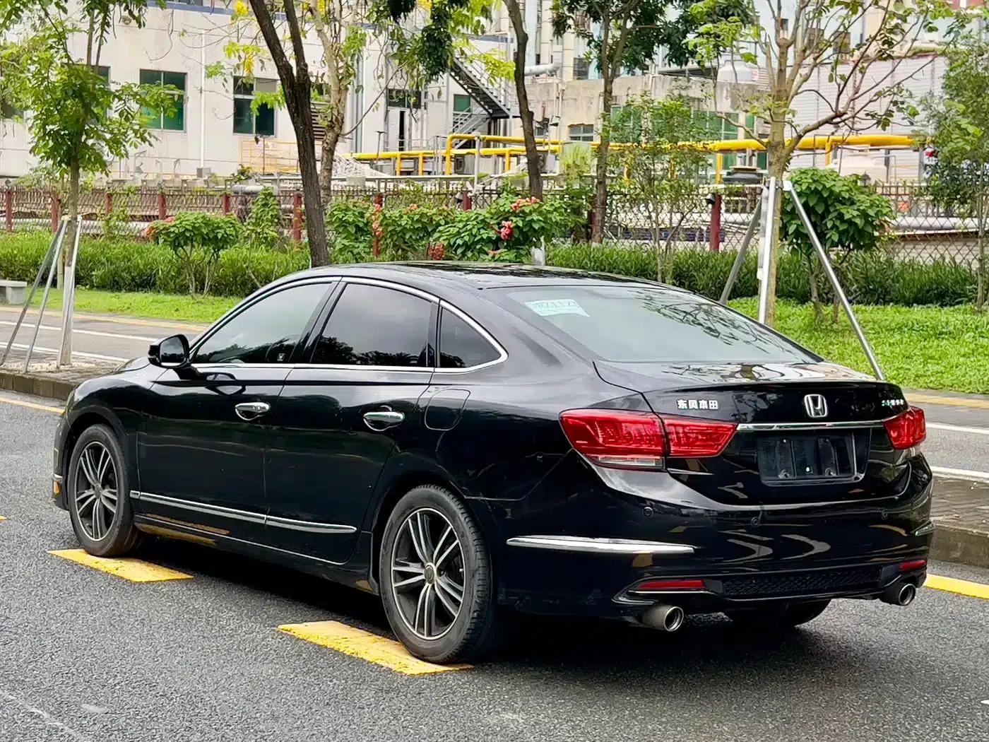 Spirior 2015 2.4L Premium Edition — миниатюра 5