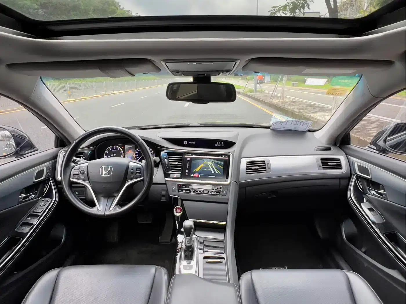 Spirior 2015 2.4L Premium Edition — миниатюра 10
