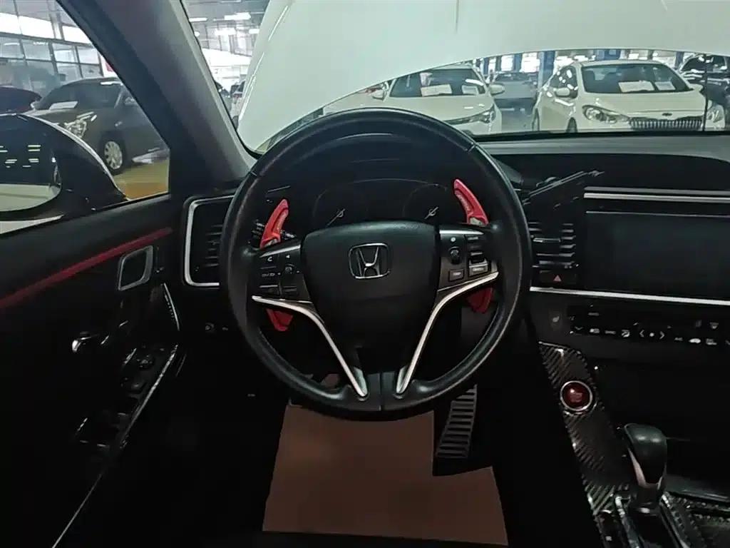 Spirior 2017 2.4L Luxury Edition — миниатюра 11