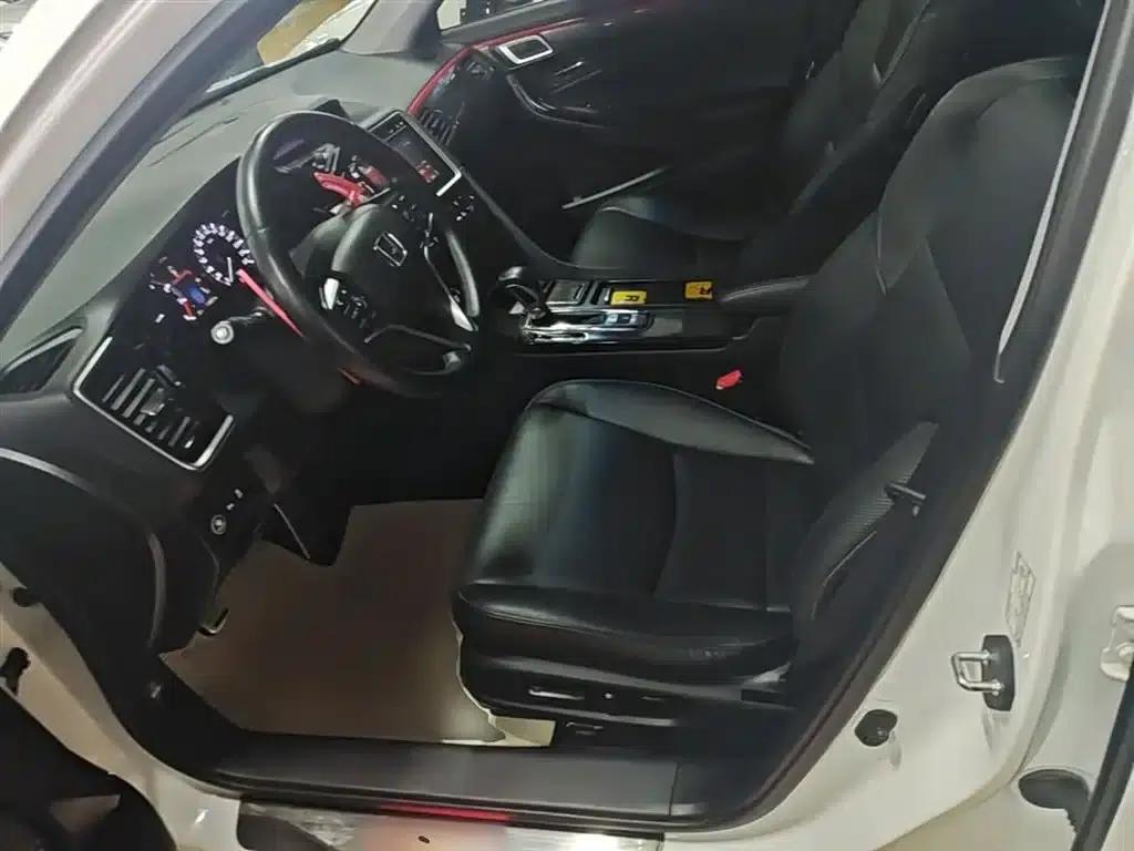 Spirior 2017 2.4L Luxury Edition — миниатюра 15