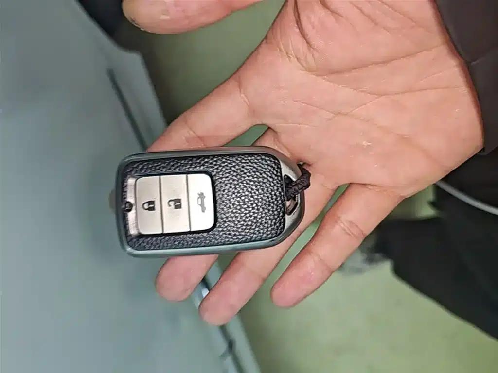 Spirior 2017 2.4L Luxury Edition — миниатюра 9