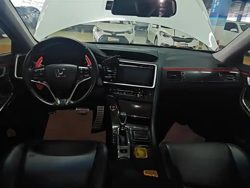 Spirior 2017 2.4L Luxury Edition — миниатюра 10