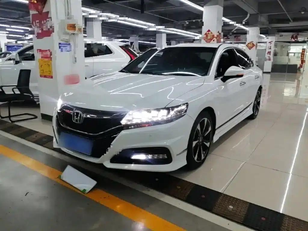 Spirior 2015 2.4L Si — миниатюра 1