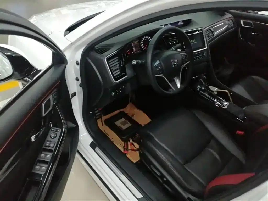 Spirior 2015 2.4L Si — миниатюра 16