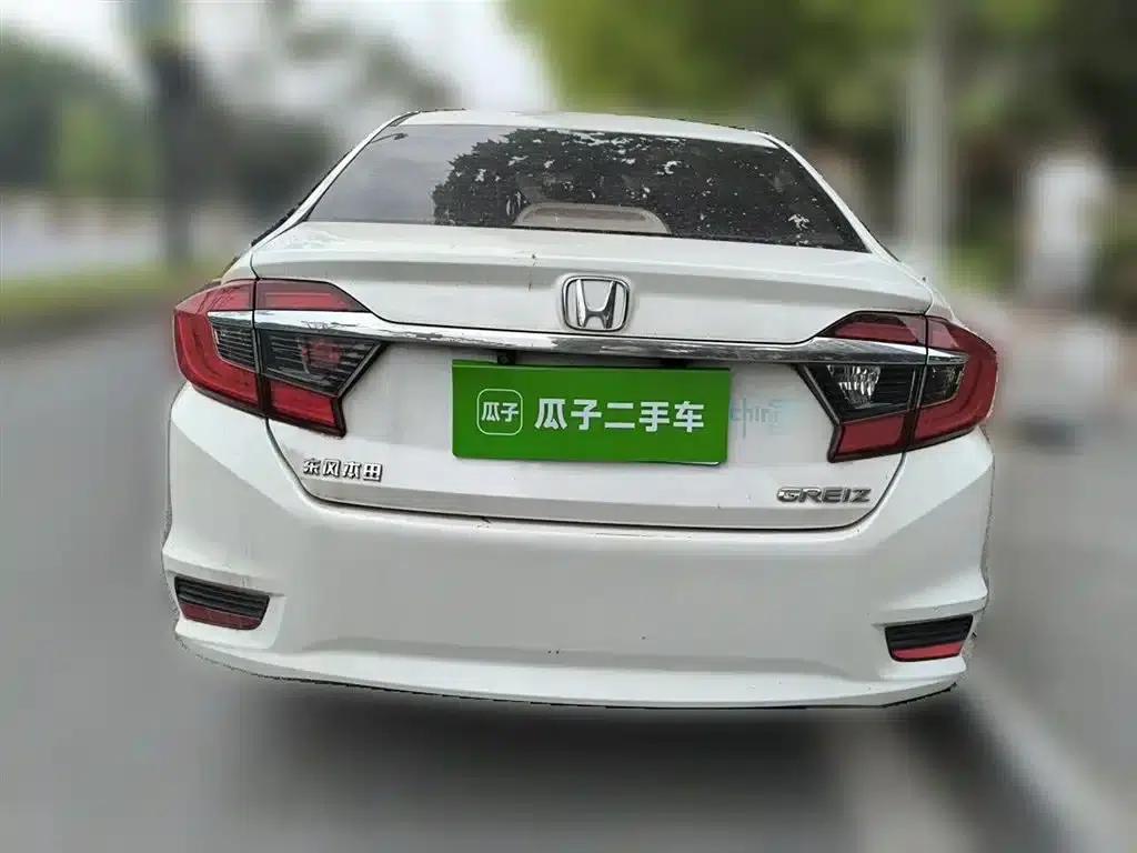 2016 Honda Greiz 1.5L CVT Classic Edition — миниатюра 4