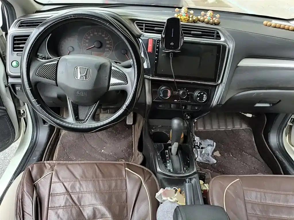 2016 Honda Greiz 1.5L CVT Classic Edition — миниатюра 6