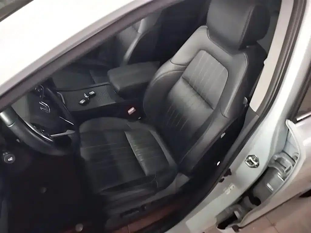 2022 Honda Breeze e:PHEV Premium Edition — миниатюра 15