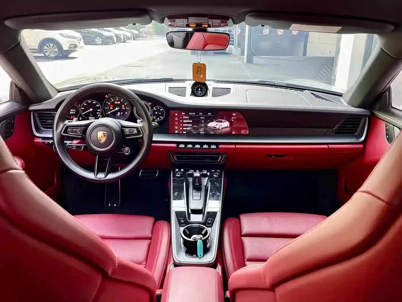 Porsche 911 2020 Carrera 3.0T — миниатюра 4