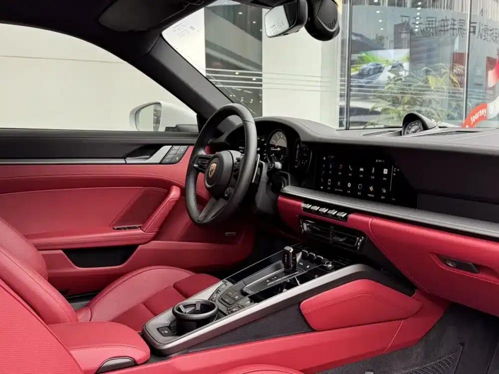 Porsche 911 2020 Carrera 3.0T — миниатюра 5