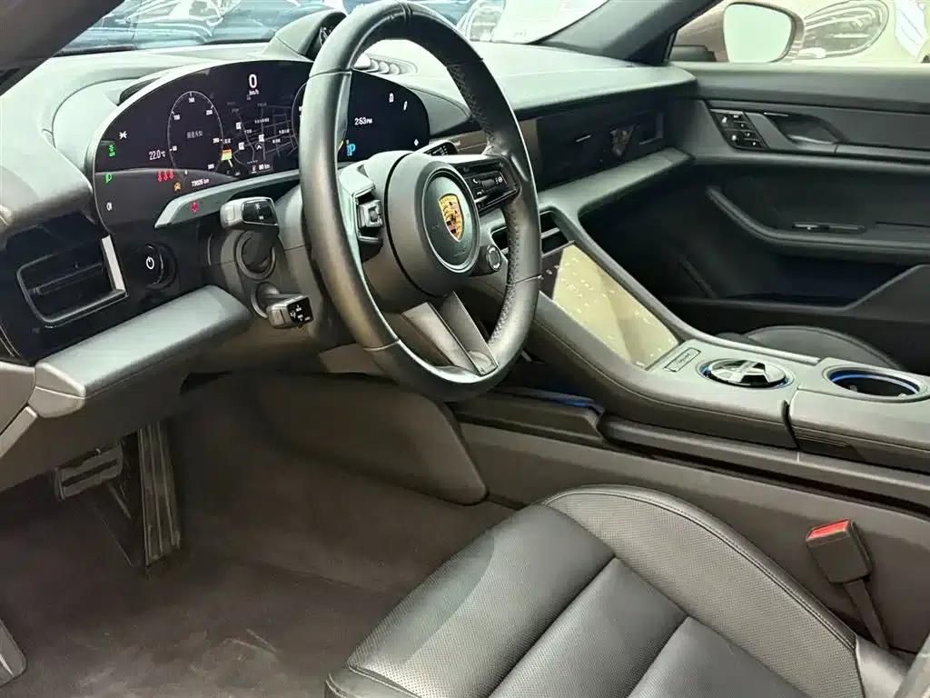 2020 Taycan — миниатюра 5