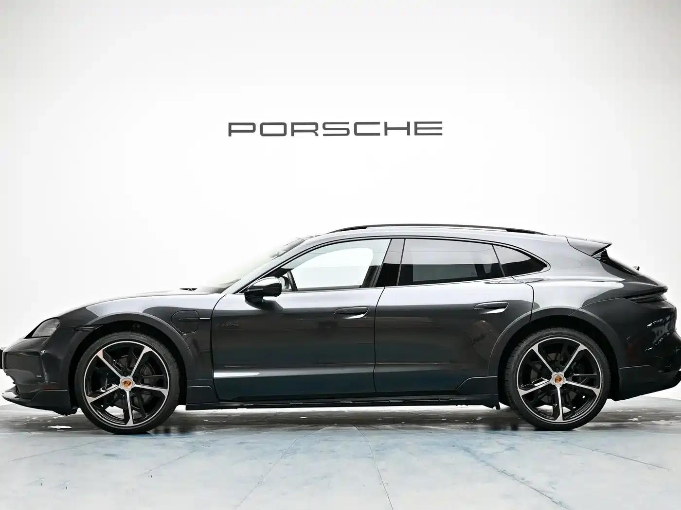 Taycan 2025 Taycan 4 Cross Turismo — миниатюра 3