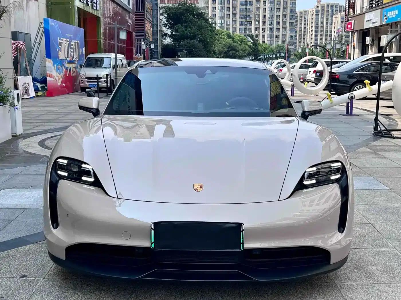 2020 Taycan — миниатюра 3