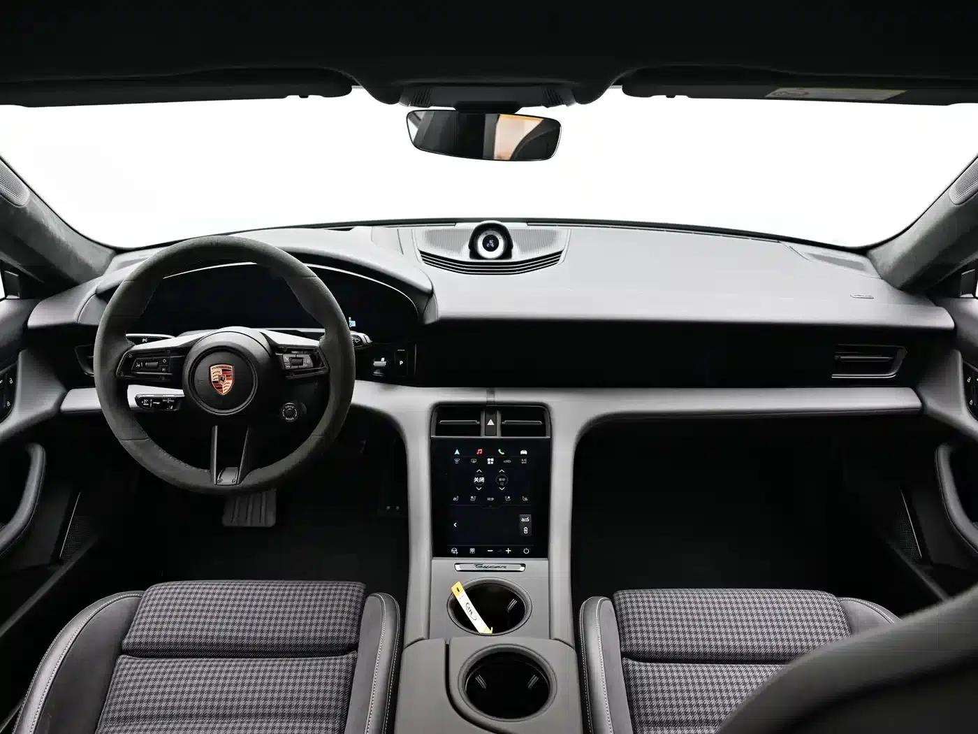 Taycan 2026 Taycan 4S Cross Turismo — миниатюра 5