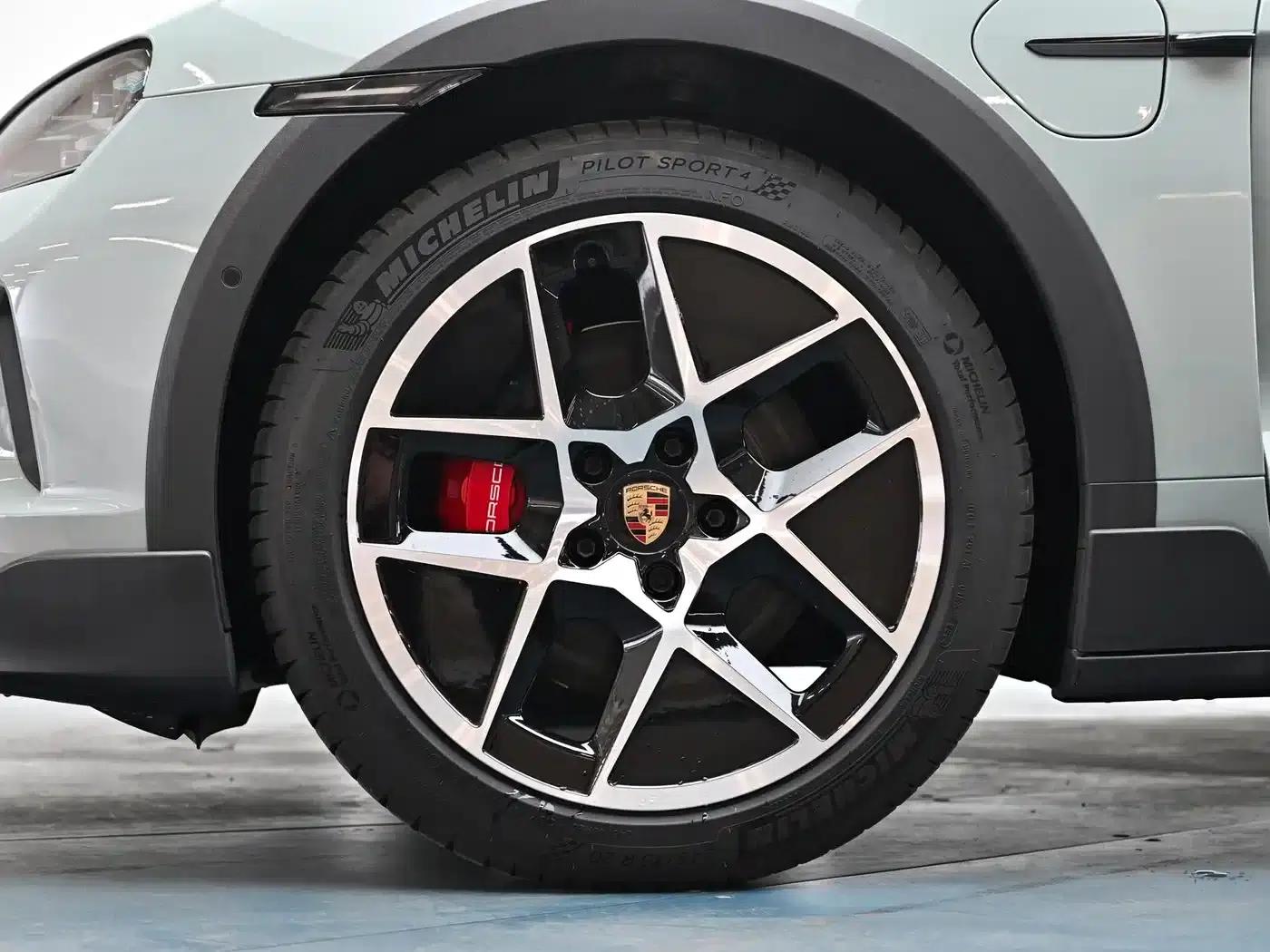 Taycan 2026 Taycan 4S Cross Turismo — миниатюра 9