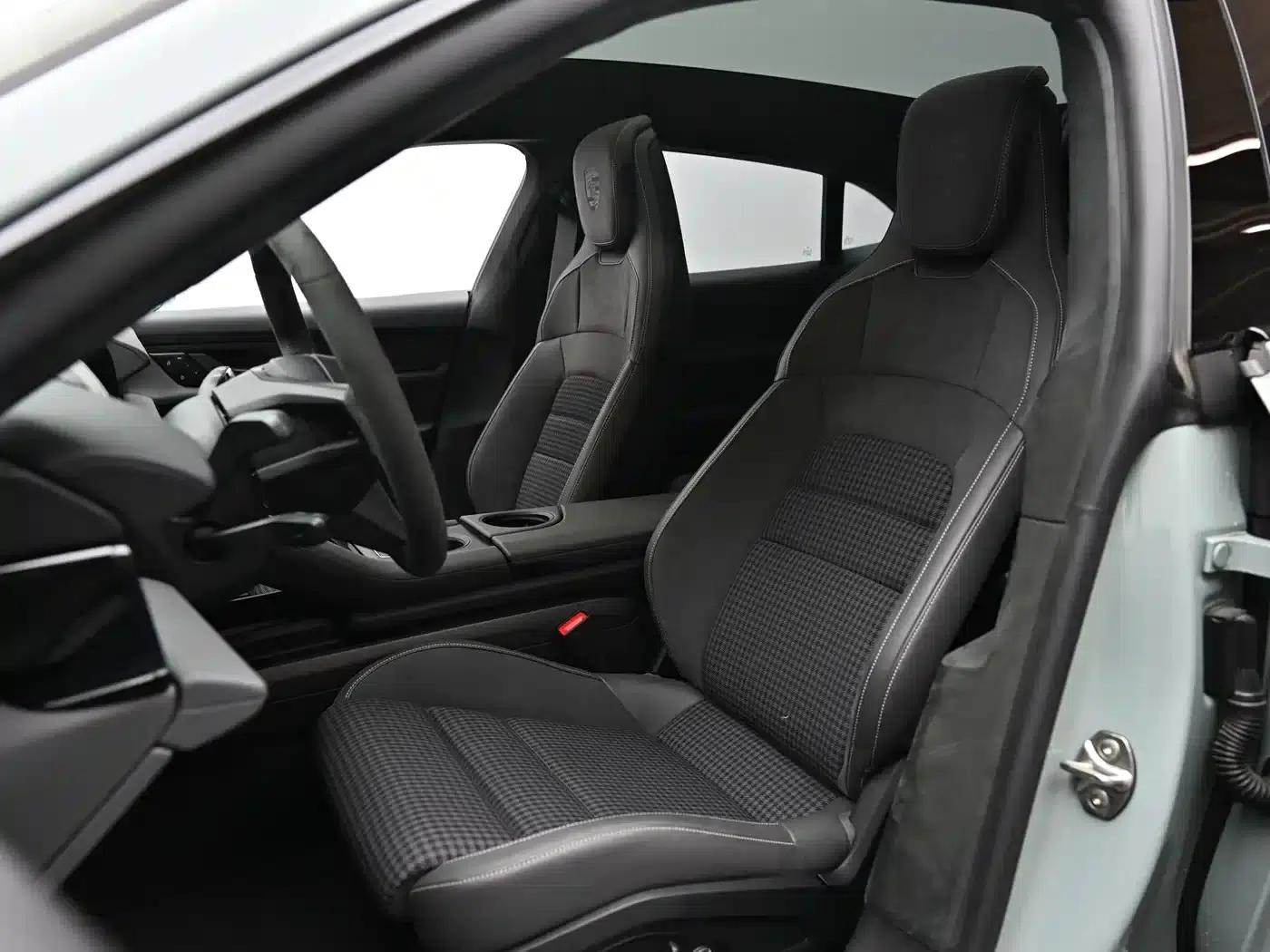 Taycan 2026 Taycan 4S Cross Turismo — миниатюра 10