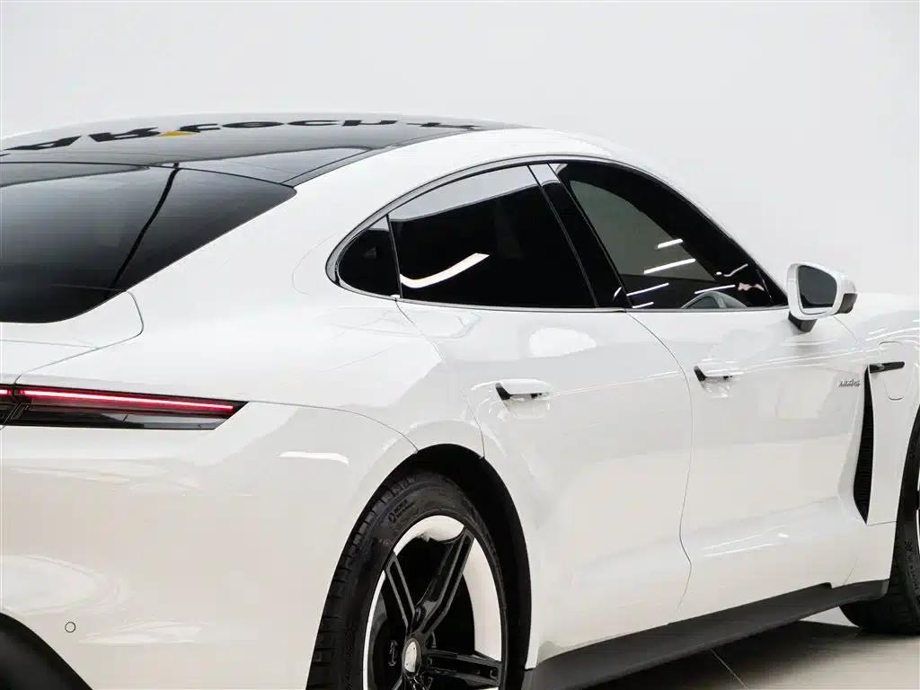 2022 Taycan Facelift — миниатюра 6