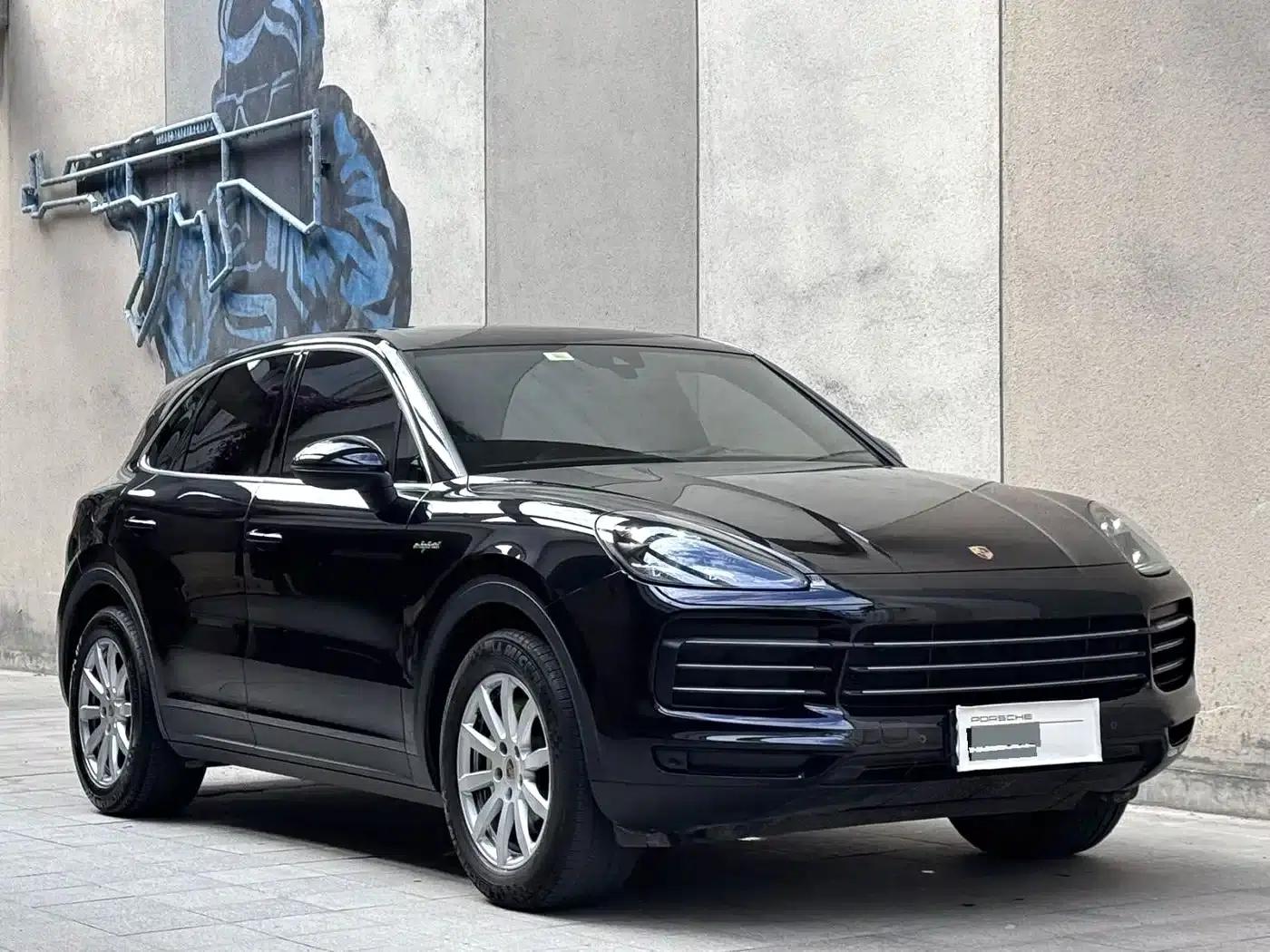 2019 Cayenne E-Hybrid 2.0T — миниатюра 1