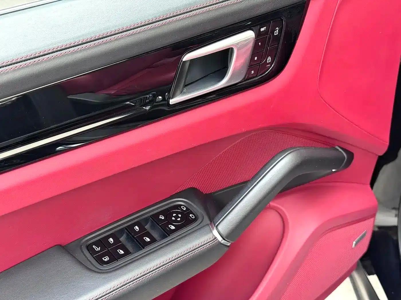 2019 Cayenne E-Hybrid 2.0T — миниатюра 15