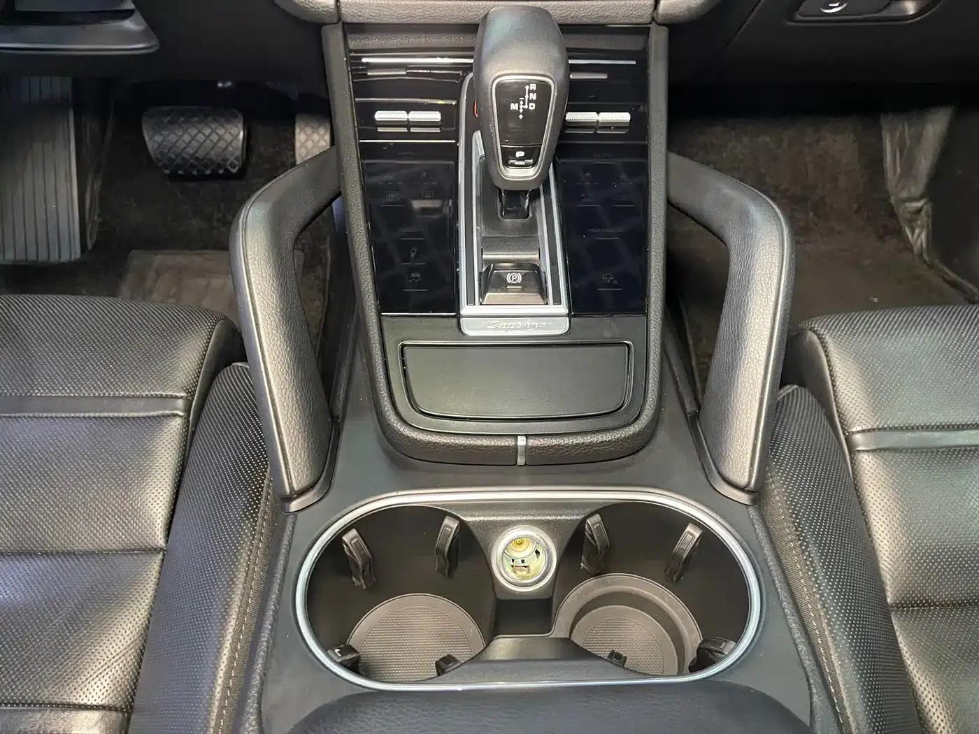 2022 Cayenne E-Hybrid 2.0T Platinum Edition — миниатюра 11