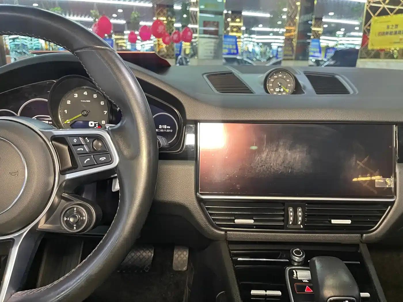2022 Cayenne E-Hybrid 2.0T Platinum Edition — миниатюра 12