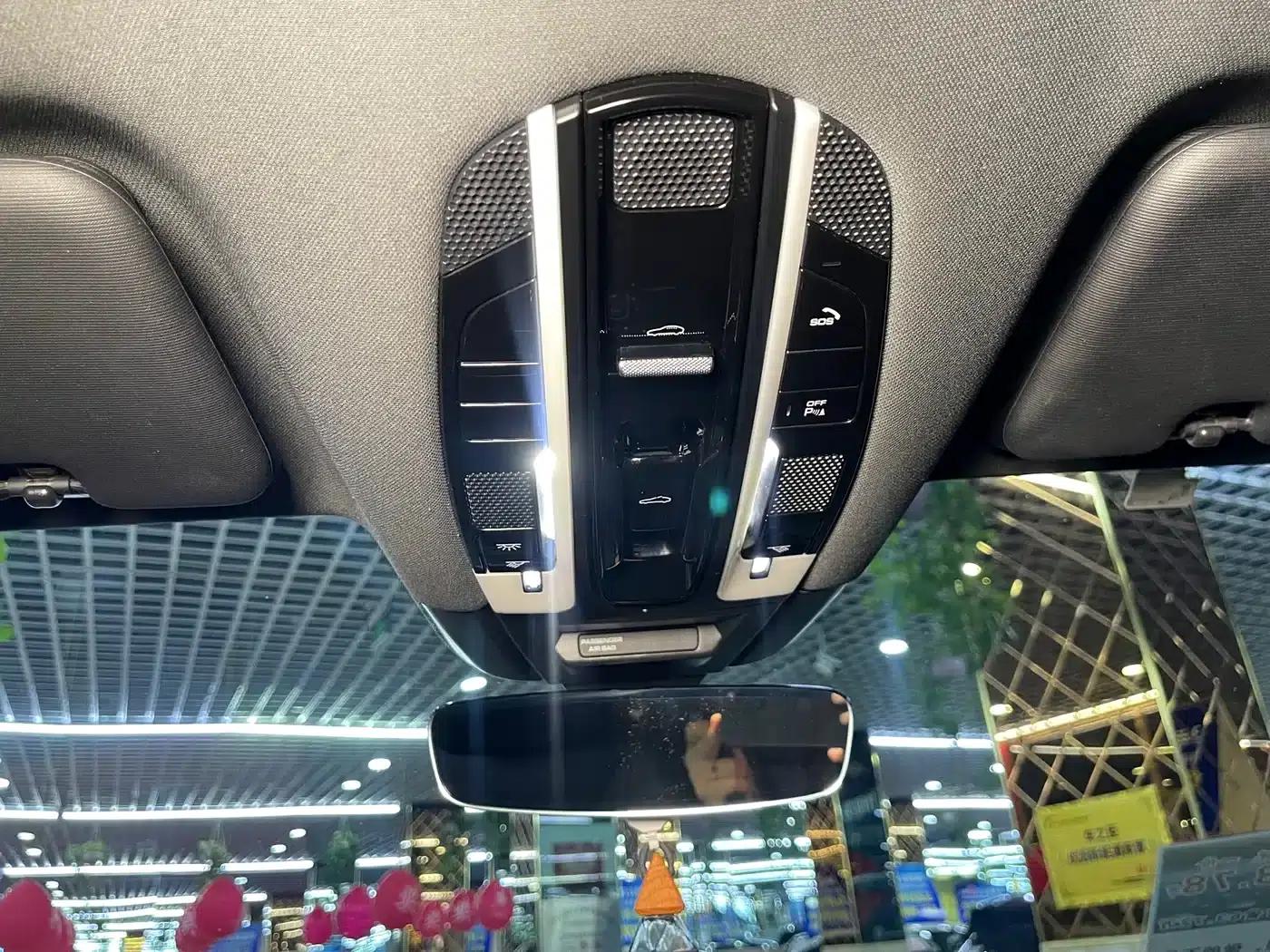 2022 Cayenne E-Hybrid 2.0T Platinum Edition — миниатюра 13