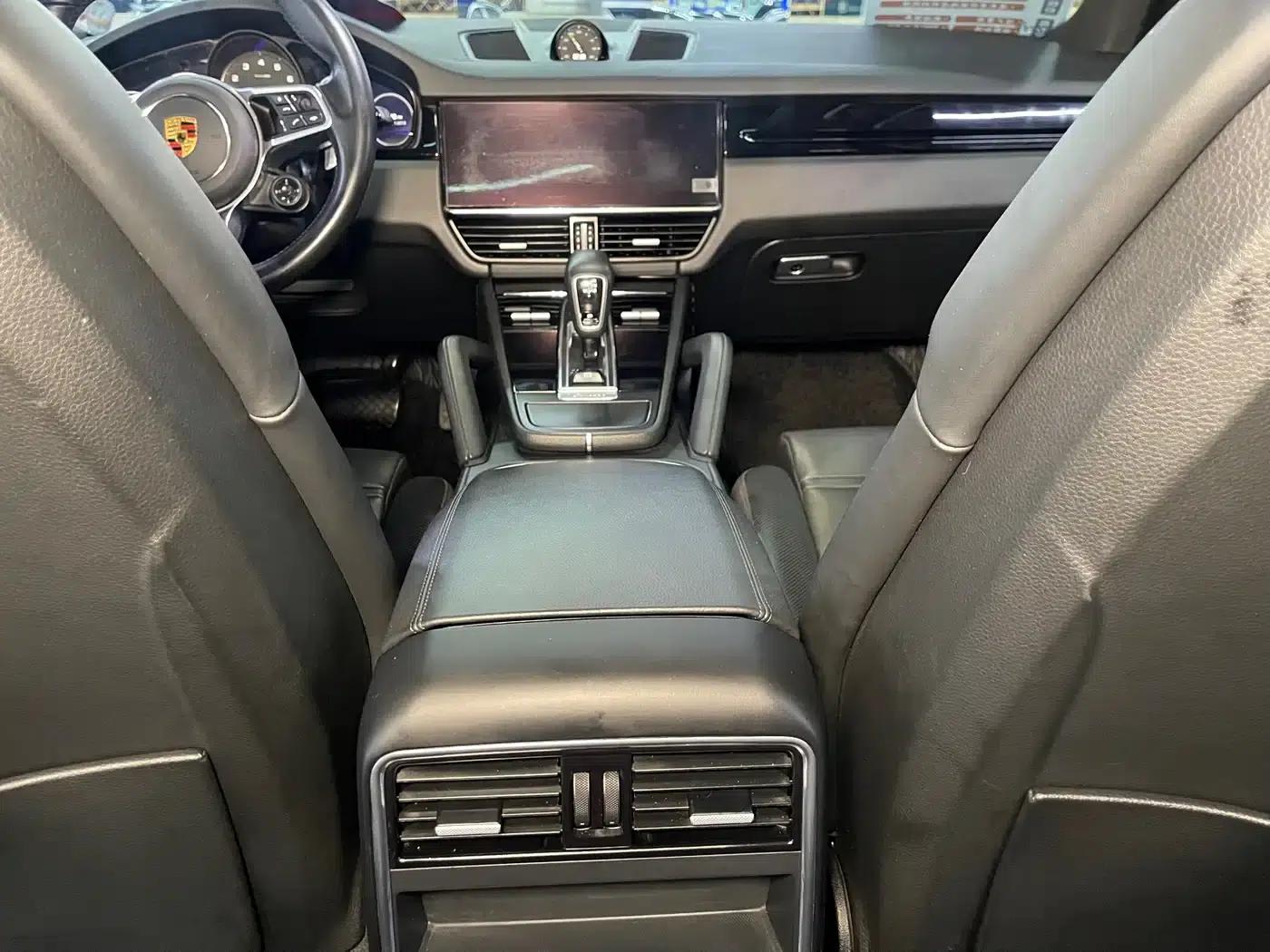 2022 Cayenne E-Hybrid 2.0T Platinum Edition — миниатюра 17