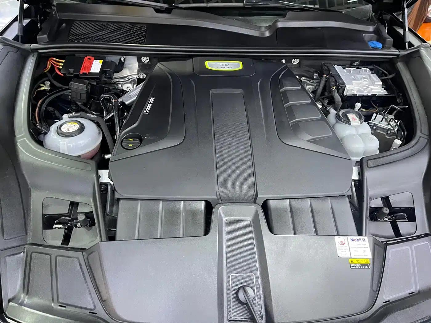 2022 Cayenne E-Hybrid 2.0T Platinum Edition — миниатюра 23
