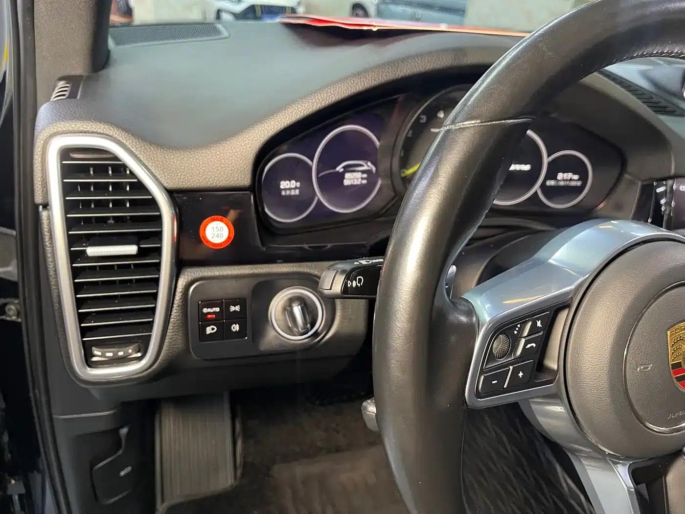 2022 Cayenne E-Hybrid 2.0T Platinum Edition — миниатюра 8